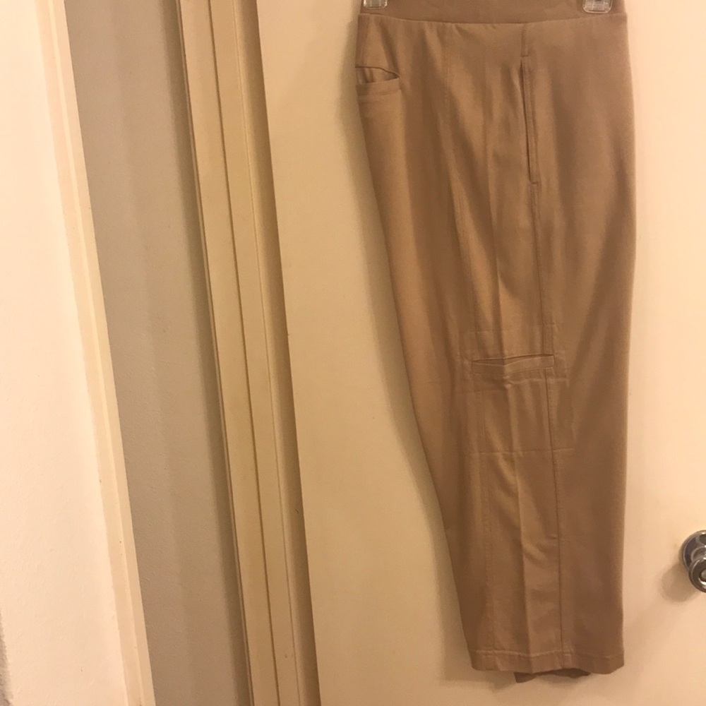 J Jill Beige elastic waist  crop pants🌈